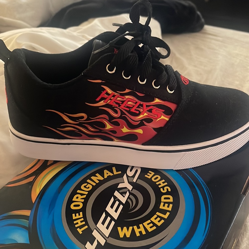 PRO 20 Prints Flame design HEELYS